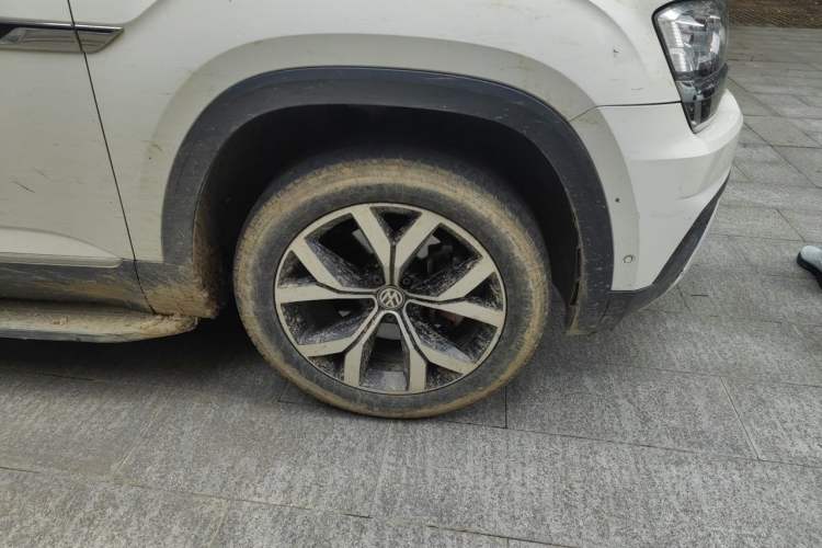 Used Volkswagen Teramont 2017 380TSI Four-Wheel Drive Luxury Edition Right Front Wheel Hub