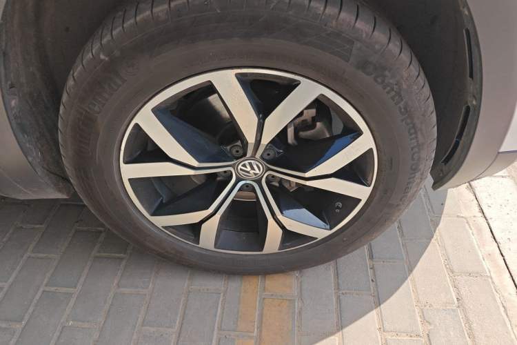 Used Volkswagen Teramont 2017 380TSI Four-Wheel Drive Luxury Edition Right Front Wheel Hub