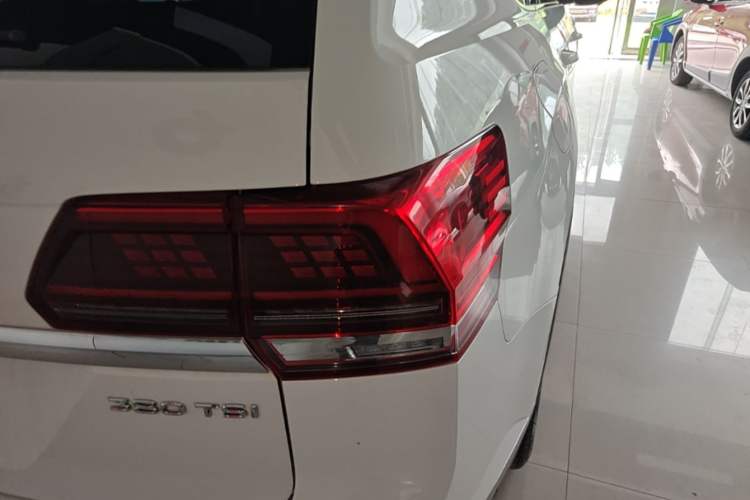 Used Volkswagen Teramont 2017 380TSI Four-Wheel Drive Luxury Edition Right Rear Taillight