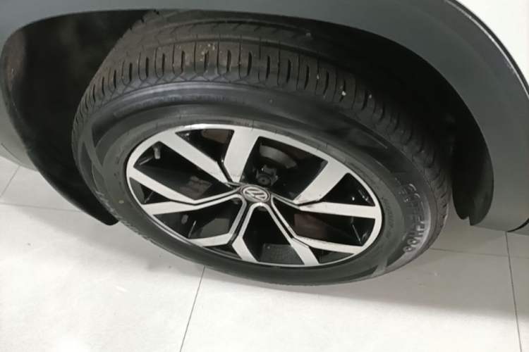 Used Volkswagen Teramont 2017 380TSI Four-Wheel Drive Luxury Edition Right Rear Wheel Hub