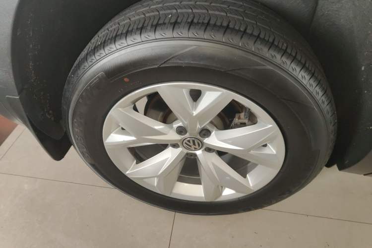 Used Volkswagen Teramont 2017 380TSI Four-Wheel Drive Comfort Edition Right Rear Wheel Hub