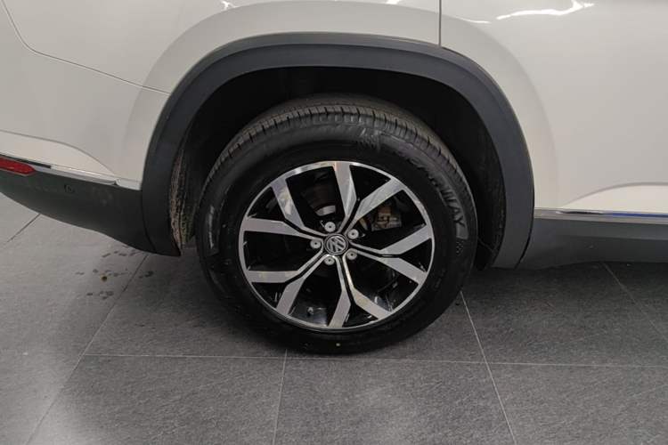 Used Volkswagen Teramont 2017 330TSI Two-Wheel-Drive Luxury Edition Right Rear Wheel Hub