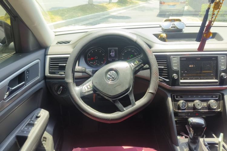 Used Volkswagen Teramont 2017 330TSI Two-Wheel-Drive Comfort Edition Steering Wheel