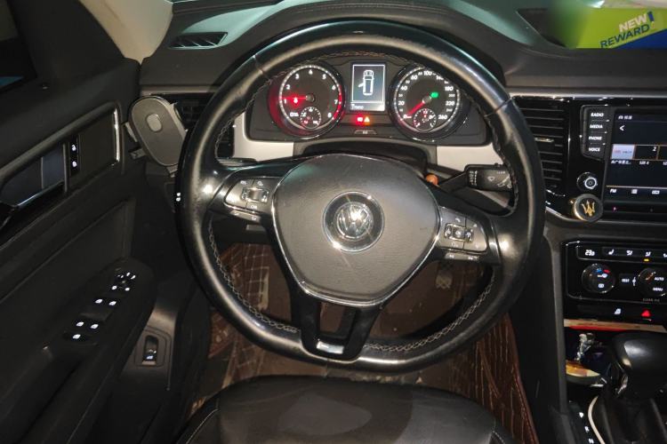 Used Volkswagen Teramont 2017 530 V6 Four-Wheel Drive Luxury Edition Steering Wheel
