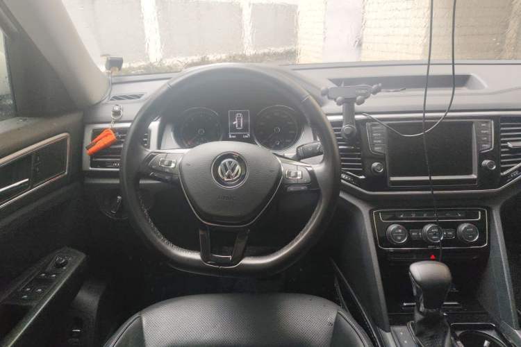 Used Volkswagen Teramont 2017 330TSI Two-Wheel-Drive Luxury Edition Steering Wheel