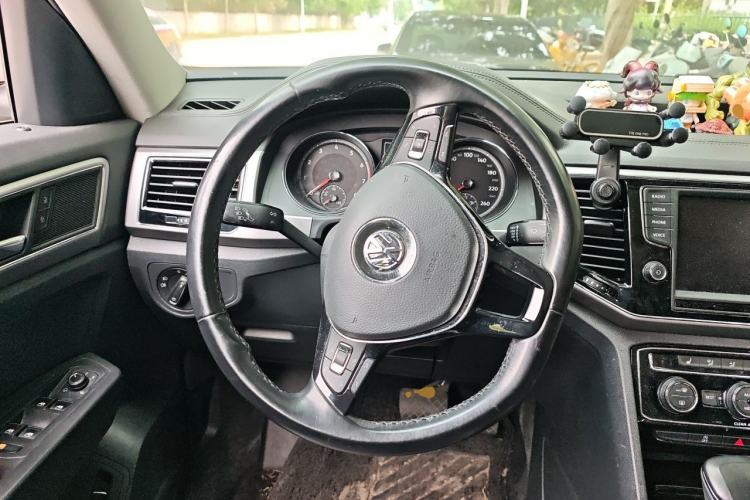 Used Volkswagen Teramont 2017 330TSI Two-Wheel-Drive Luxury Edition Steering Wheel