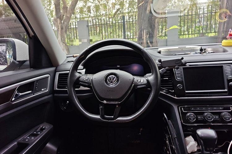 Used Volkswagen Teramont 2017 530 V6 Four-Wheel Drive Supreme Flagship Edition Steering Wheel