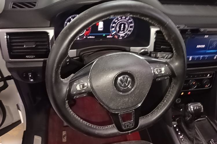 Used Volkswagen Teramont 2017 330TSI Two-Wheel-Drive Luxury Edition Steering Wheel