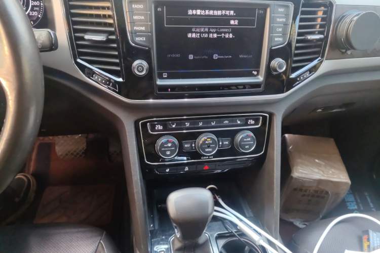 Used Volkswagen Teramont 2017 380TSI Four-Wheel Drive Flagship Edition Audio And AC Panel