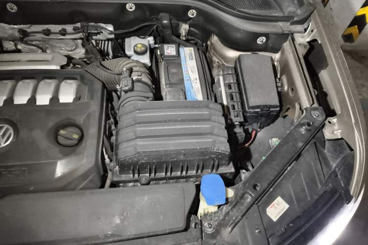 Used Volkswagen Teramont 2017 530 V6 Four-Wheel Drive Luxury Edition Engine Bay Left