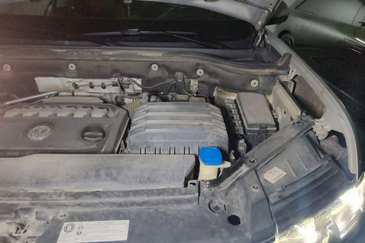 Used Volkswagen Teramont 2017 530 V6 Four-Wheel Drive Flagship Edition Engine Bay Left