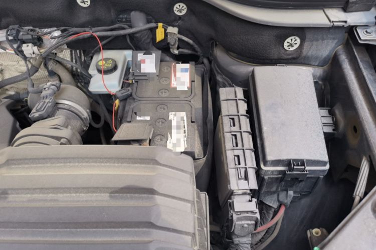 Used Volkswagen Teramont 2017 330TSI Two-Wheel-Drive Luxury Edition Engine Bay Left