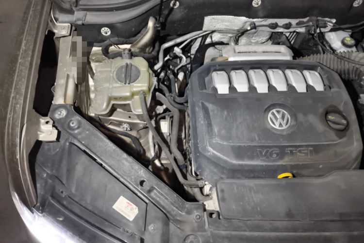 Used Volkswagen Teramont 2017 530 V6 Four-Wheel Drive Luxury Edition Engine Bay Right