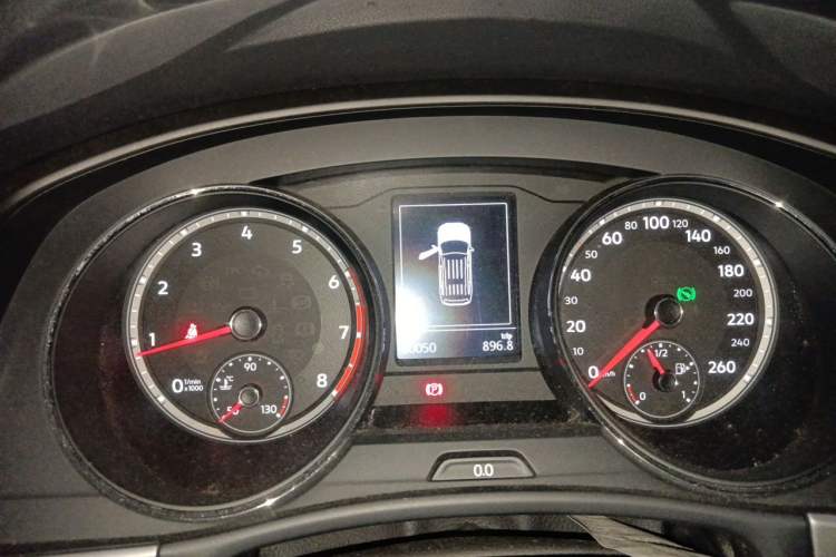 Used Volkswagen Teramont 2017 330TSI Two-Wheel-Drive Luxury Edition Instrument Cluster