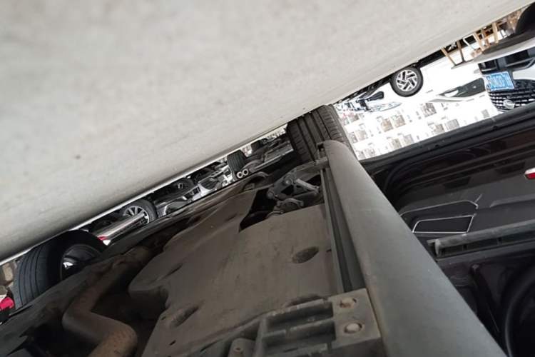 Used Volkswagen Teramont 2017 380TSI Four-Wheel Drive Flagship Edition Left Side Sill