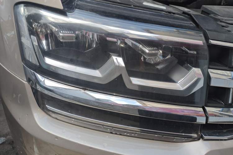 Used Volkswagen Teramont 2017 380TSI Four-Wheel Drive Luxury Edition Right Front Headlight