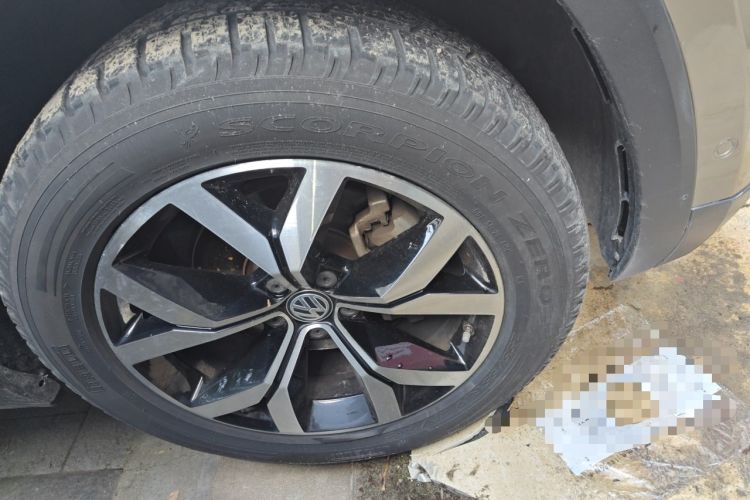 Used Volkswagen Teramont 2017 380TSI Four-Wheel Drive Luxury Edition Right Front Wheel Hub
