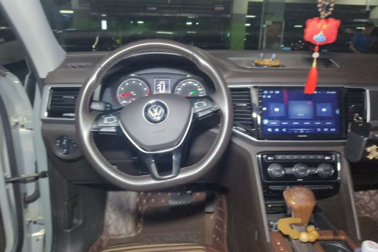 Used Volkswagen Teramont 2017 530 V6 Four-Wheel Drive Flagship Edition Steering Wheel