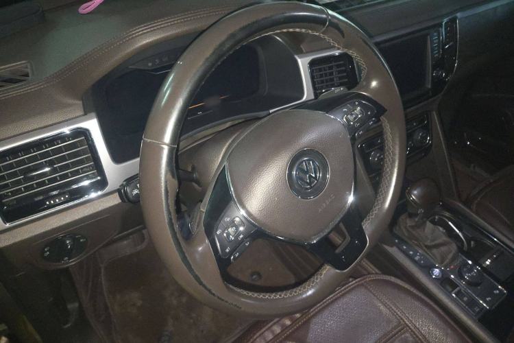 Used Volkswagen Teramont 2017 380TSI Four-Wheel Drive Flagship Edition Steering Wheel