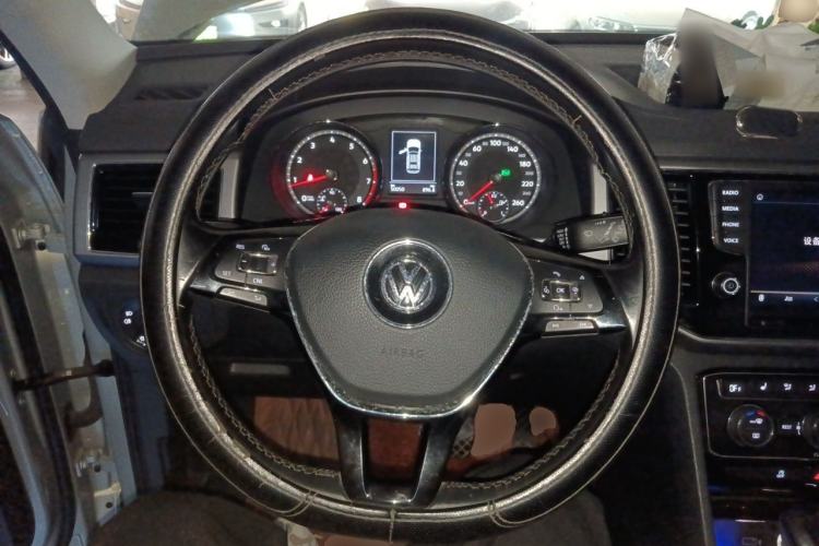 Used Volkswagen Teramont 2017 330TSI Two-Wheel-Drive Luxury Edition Steering Wheel
