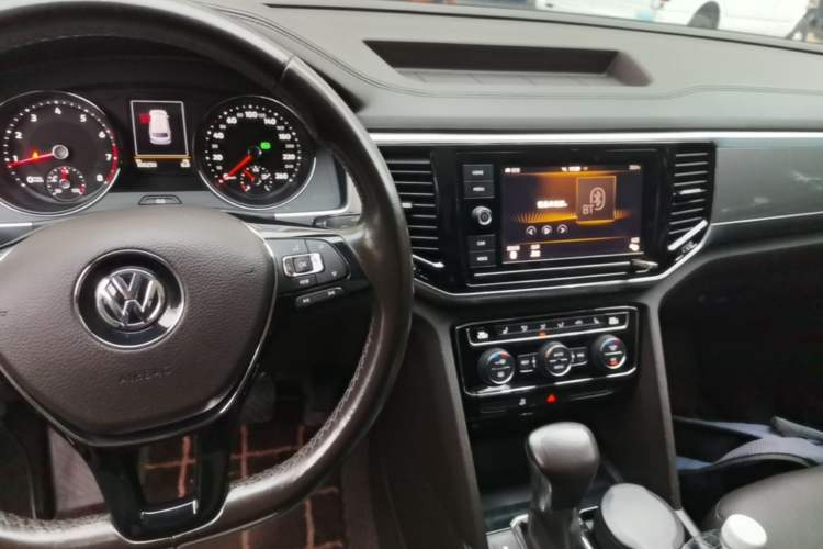 Used Volkswagen Teramont 2019 380TSI Four-Wheel Drive Luxury Version China V Standard Audio And AC Panel