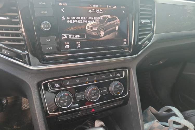 Used Volkswagen Teramont  Audio And AC Panel