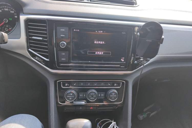 Used Volkswagen Teramont 2019 380TSI Four-Wheel Drive Luxury Version China V Standard Audio And AC Panel