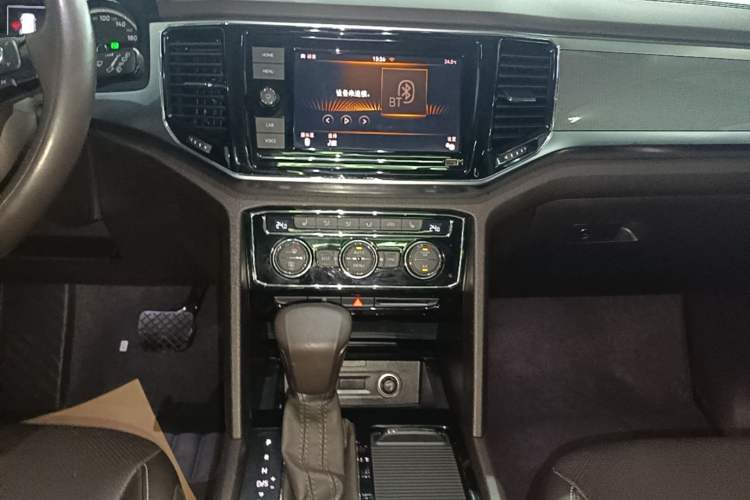 Used Volkswagen Teramont 2019 380TSI Four-Wheel Drive Luxury Version China V Standard Audio And AC Panel