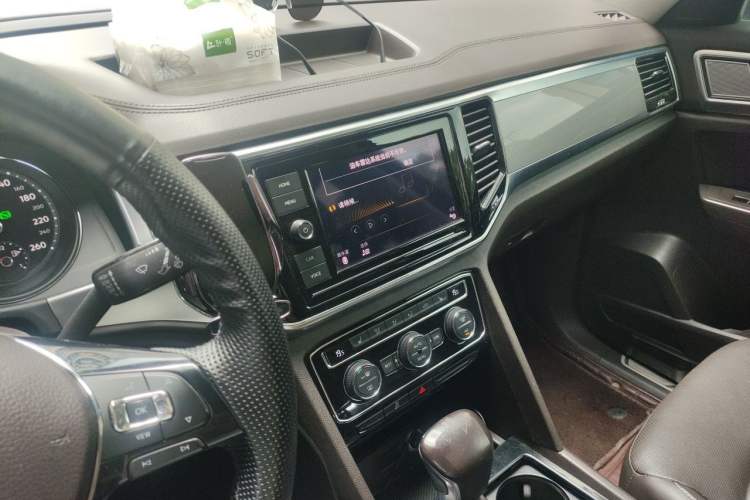 Used Volkswagen Teramont 2019 330TSI Two-Wheel-Drive Luxury Edition China VI Standard Audio And AC Panel
