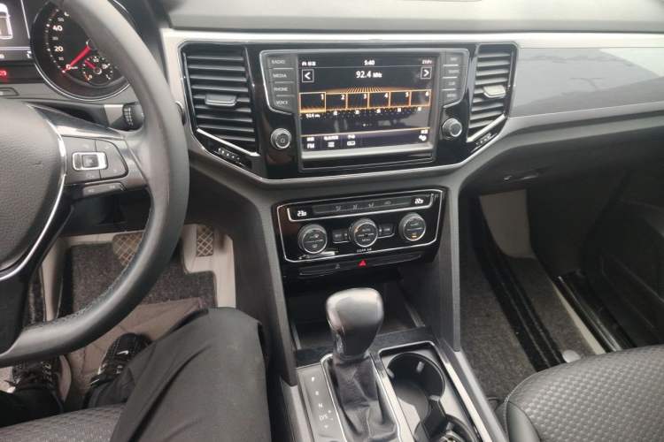 Used Volkswagen Teramont 2019 380TSI Four-Wheel Drive Comfort Edition China V Standard Audio And AC Panel
