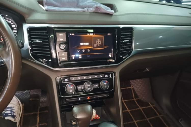 Used Volkswagen Teramont 2019 380TSI Four-Wheel Drive Luxury Version China V Standard Audio And AC Panel