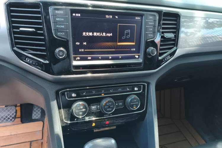 Used Volkswagen Teramont 2019 380TSI Four-Wheel Drive Luxury Version China V Standard Audio And AC Panel