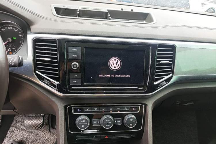Used Volkswagen Teramont 2019 330TSI Two-Wheel-Drive Luxury Edition China V Standard Audio And AC Panel