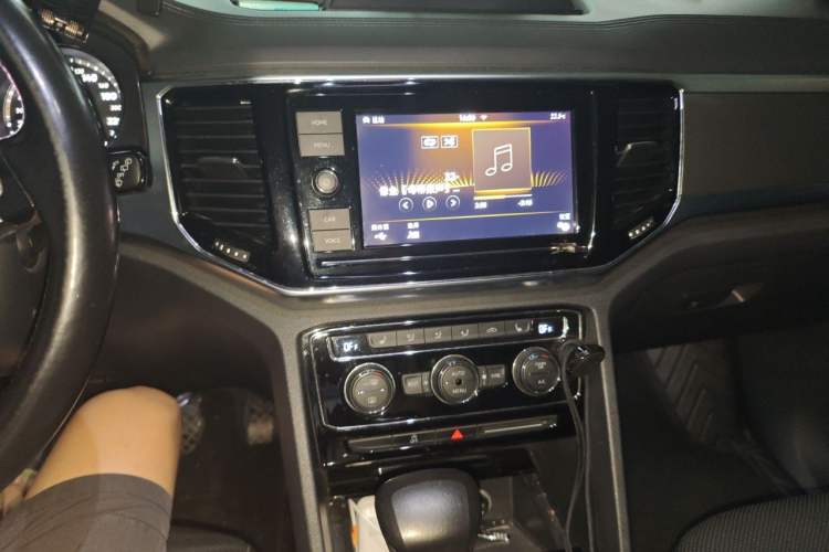 Used Volkswagen Teramont 2019 380TSI Four-Wheel Drive Luxury Version China V Standard Audio And AC Panel