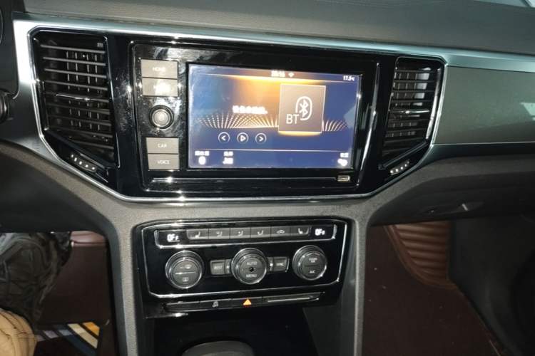 Used Volkswagen Teramont 2019 330TSI Two-Wheel-Drive Luxury Edition China V Standard Audio And AC Panel