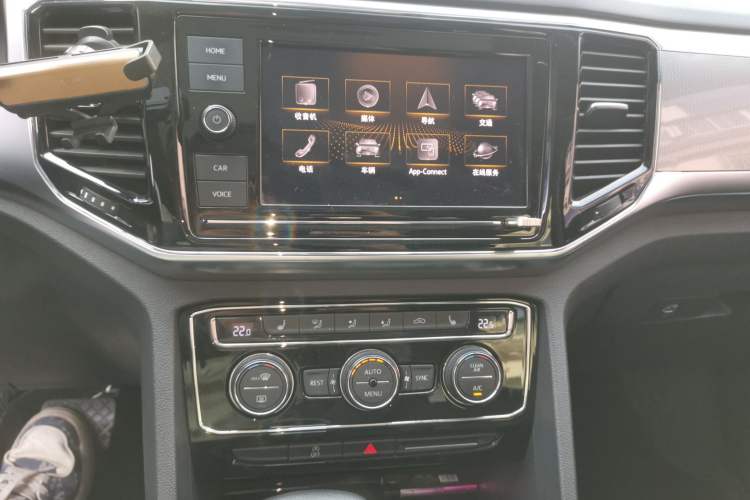 Used Volkswagen Teramont 2019 330TSI Two-Wheel-Drive Luxury Edition China VI Standard Audio And AC Panel
