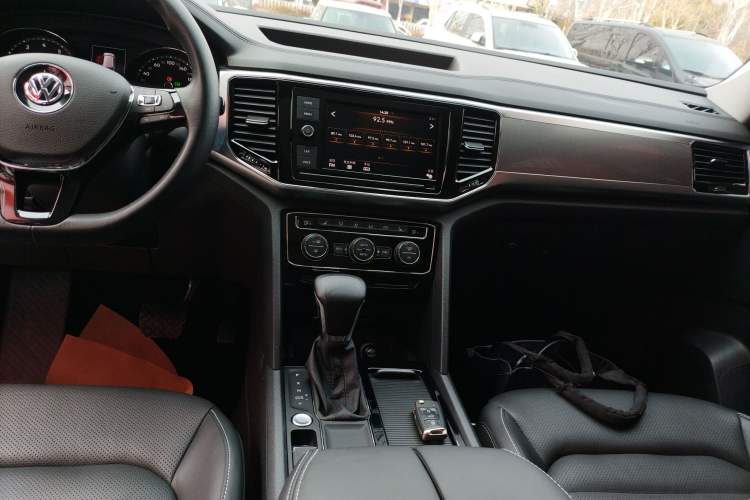 Used Volkswagen Teramont 2019 330TSI Two-Wheel-Drive Luxury Edition China V Standard Audio And AC Panel