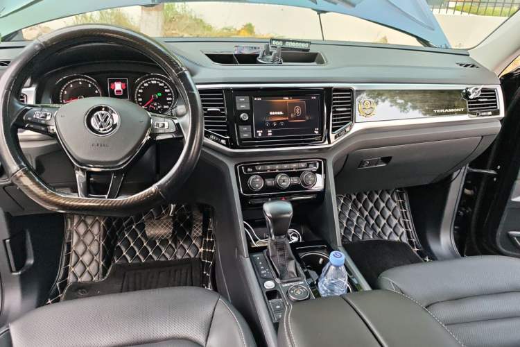 Used Volkswagen Teramont 2019 380TSI Four-Wheel Drive Luxury Version China V Standard Center Console