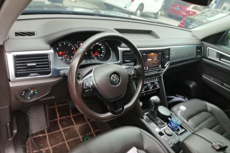 Used Volkswagen Teramont 2019 380TSI Four-Wheel Drive Luxury Version China V Standard Center Console