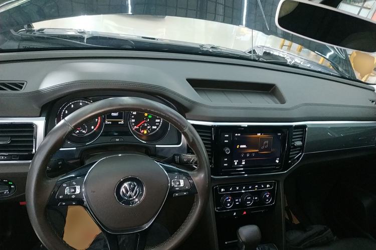 Used Volkswagen Teramont 2019 380TSI Four-Wheel Drive Luxury Version China VI Standard Center Console