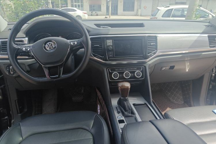 Used Volkswagen Teramont 2019 330TSI Two-Wheel-Drive Luxury Edition China VI Standard Center Console