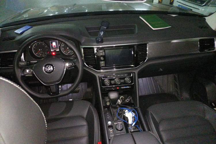 Used Volkswagen Teramont 2019 380TSI Four-Wheel Drive Luxury Version China V Standard Center Console