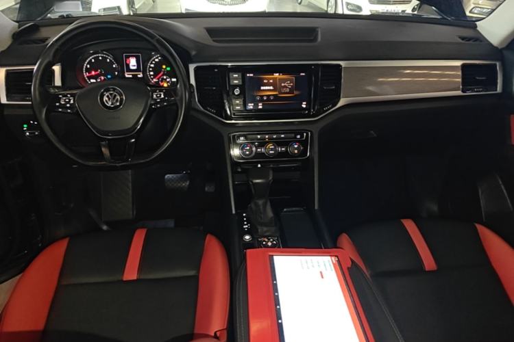 Used Volkswagen Teramont 2019 380TSI Four-Wheel Drive Comfort Edition China VI Standard Center Console