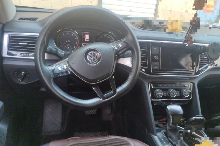 Used Volkswagen Teramont 2019 330TSI Two-Wheel-Drive Luxury Edition China V Standard Center Console