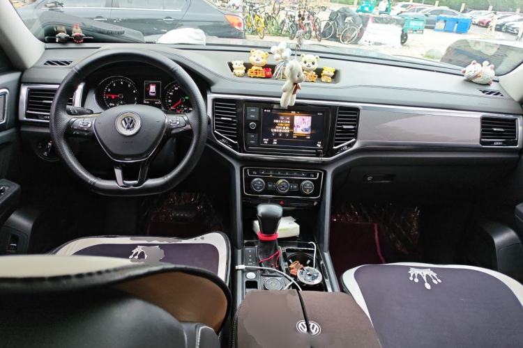 Used Volkswagen Teramont 2019 380TSI Four-Wheel Drive Luxury Version China V Standard Center Console