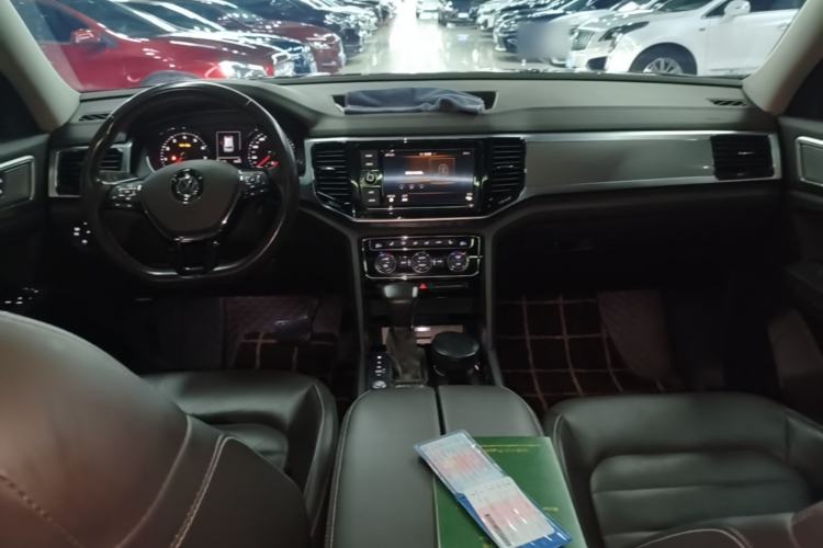 Used Volkswagen Teramont 2019 380TSI Four-Wheel Drive Luxury Version China V Standard Center Console