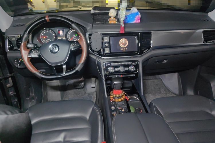 Used Volkswagen Teramont 2019 380TSI Four-Wheel Drive Luxury Version China VI Standard Center Console