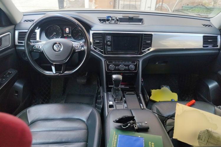 Used Volkswagen Teramont 2019 330TSI Two-Wheel-Drive Luxury Edition China V Standard Center Console