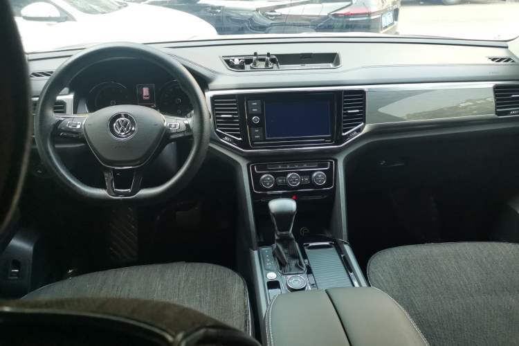 Used Volkswagen Teramont 2019 380TSI Four-Wheel Drive Comfort Edition China V Standard Center Console