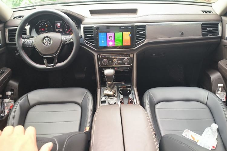 Used Volkswagen Teramont 2019 380TSI Four-Wheel Drive Luxury Version China VI Standard Center Console